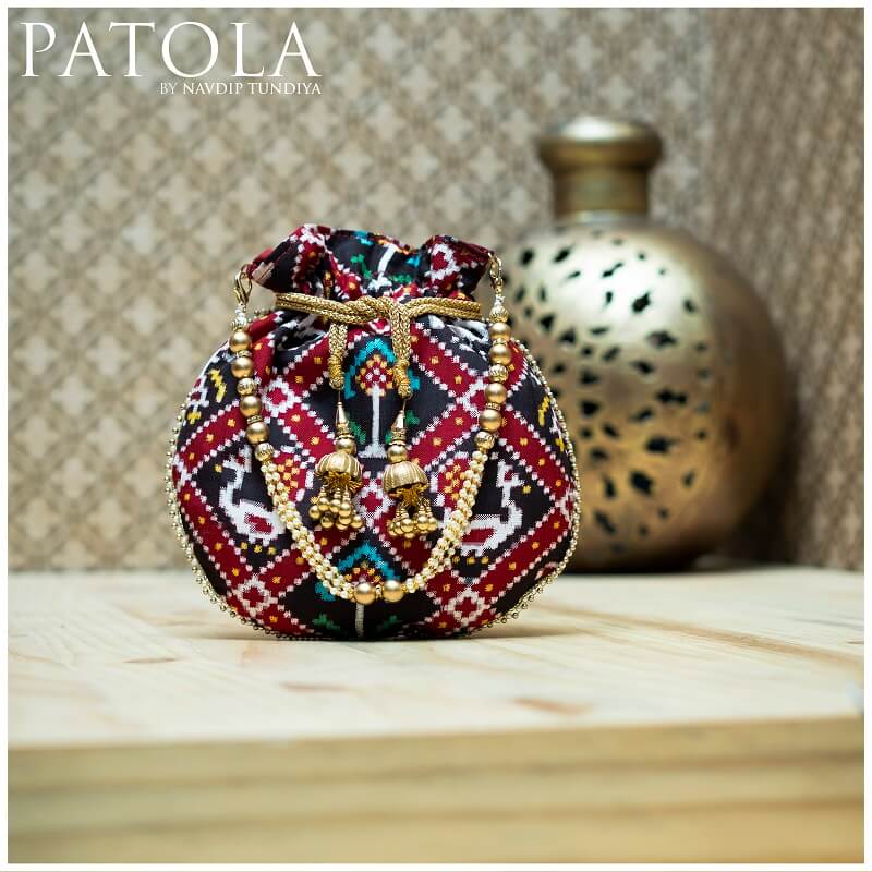 Double Ikkat Patola Motif Batva