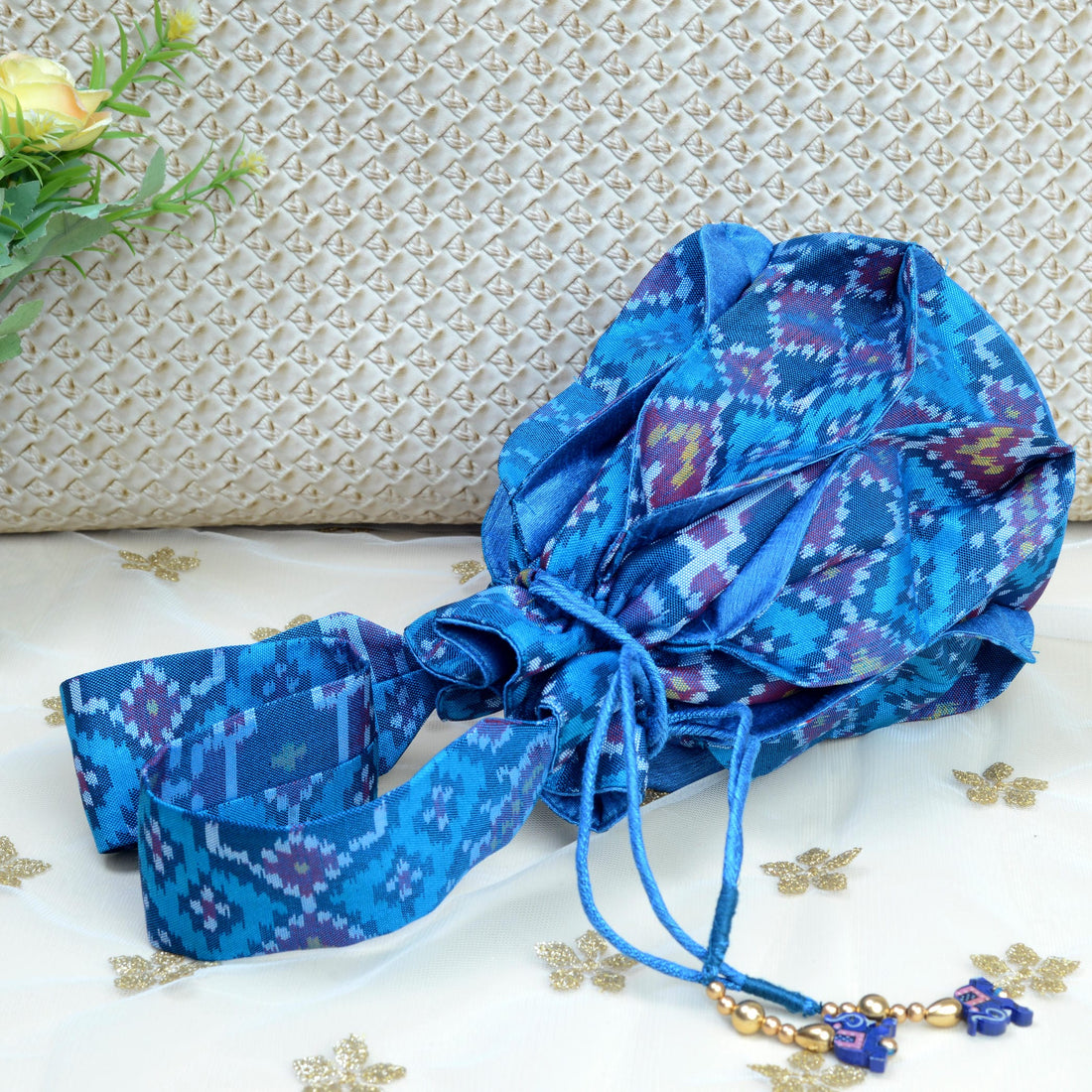 Single Ikat Patola Batwa