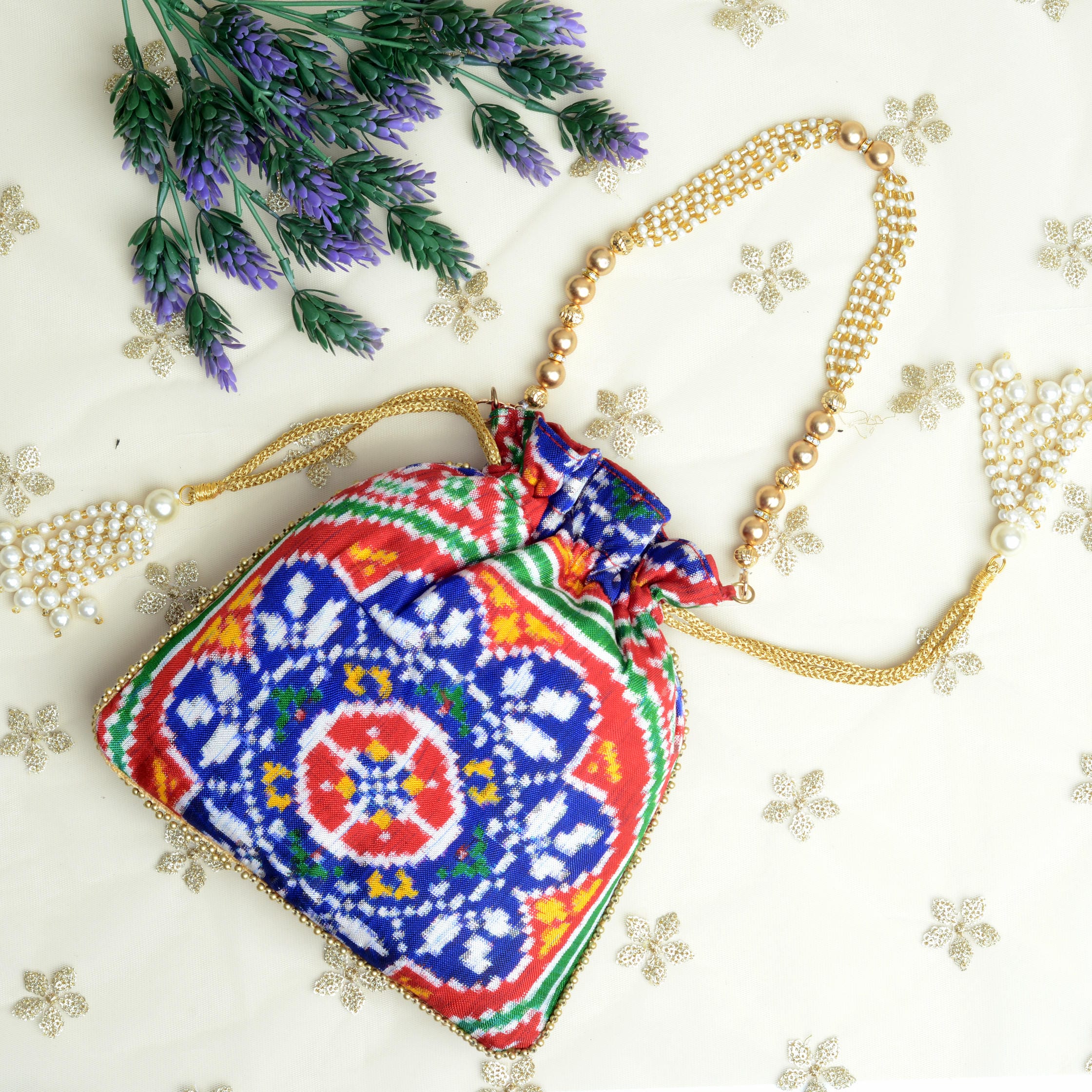 Double Ikat Patola Batwa
