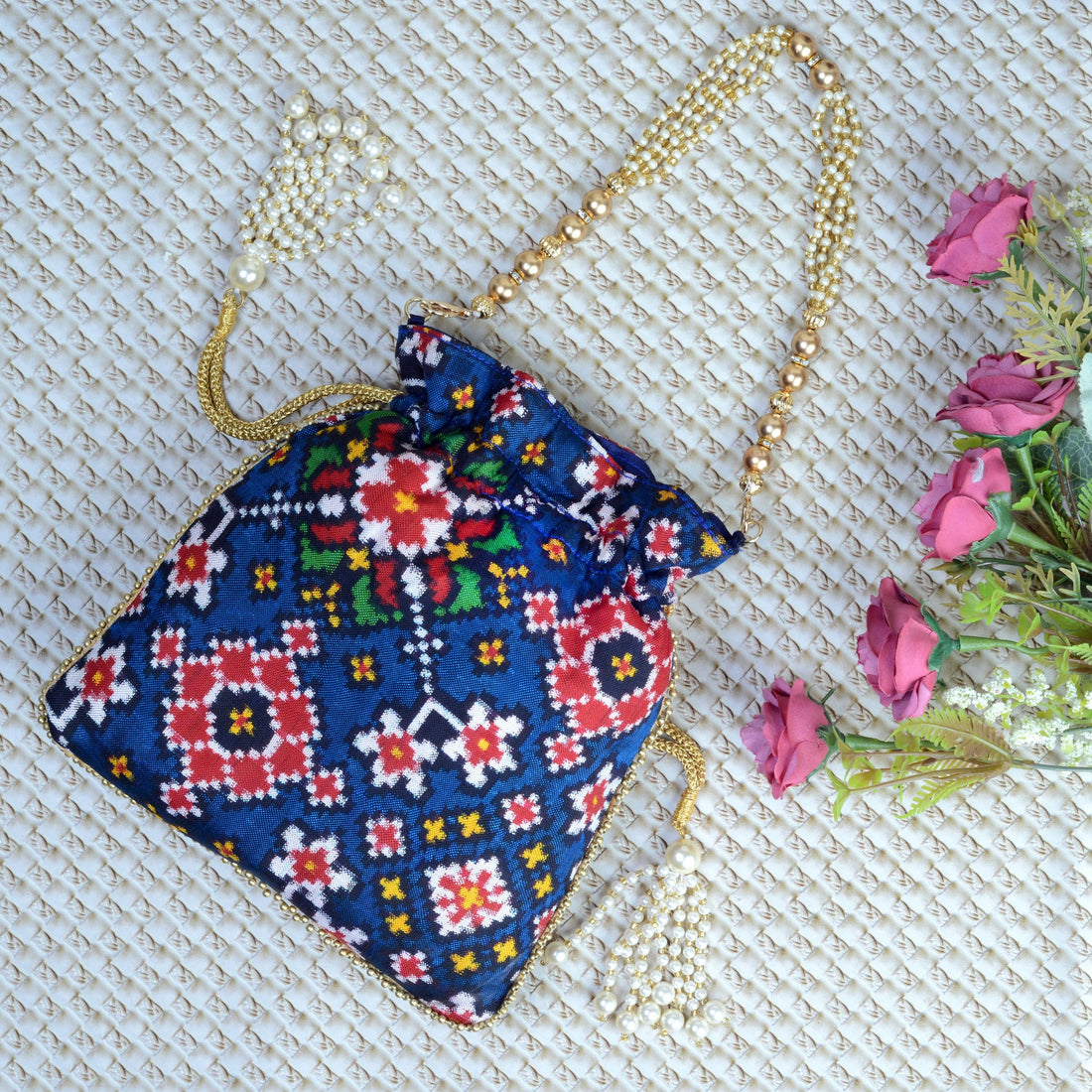 Double Ikat Patola Batwa