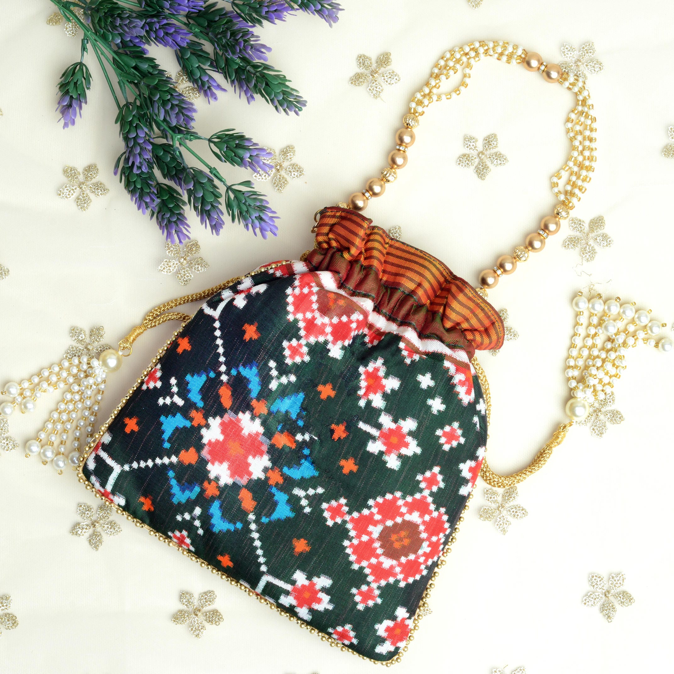 Double Ikat Patola Batwa