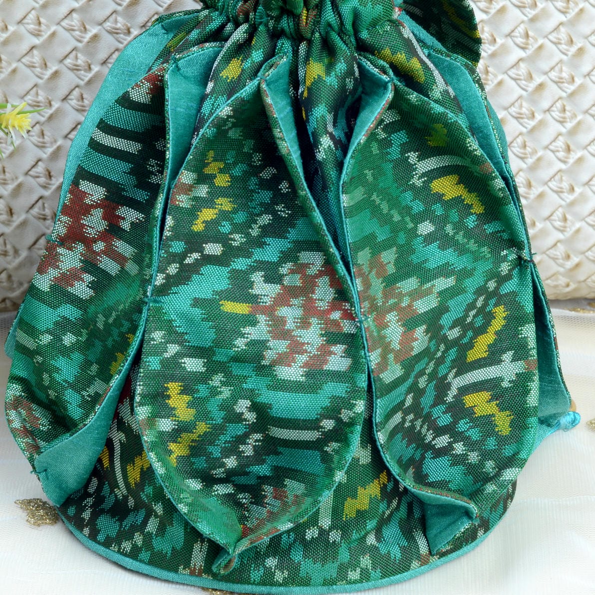 Single Ikat Patola Batwa