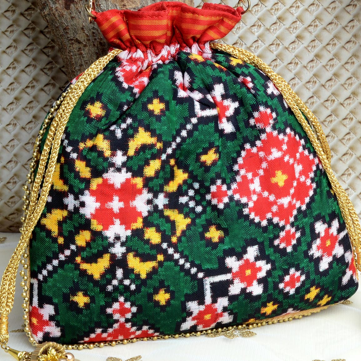 Double Ikat Patola Batwa