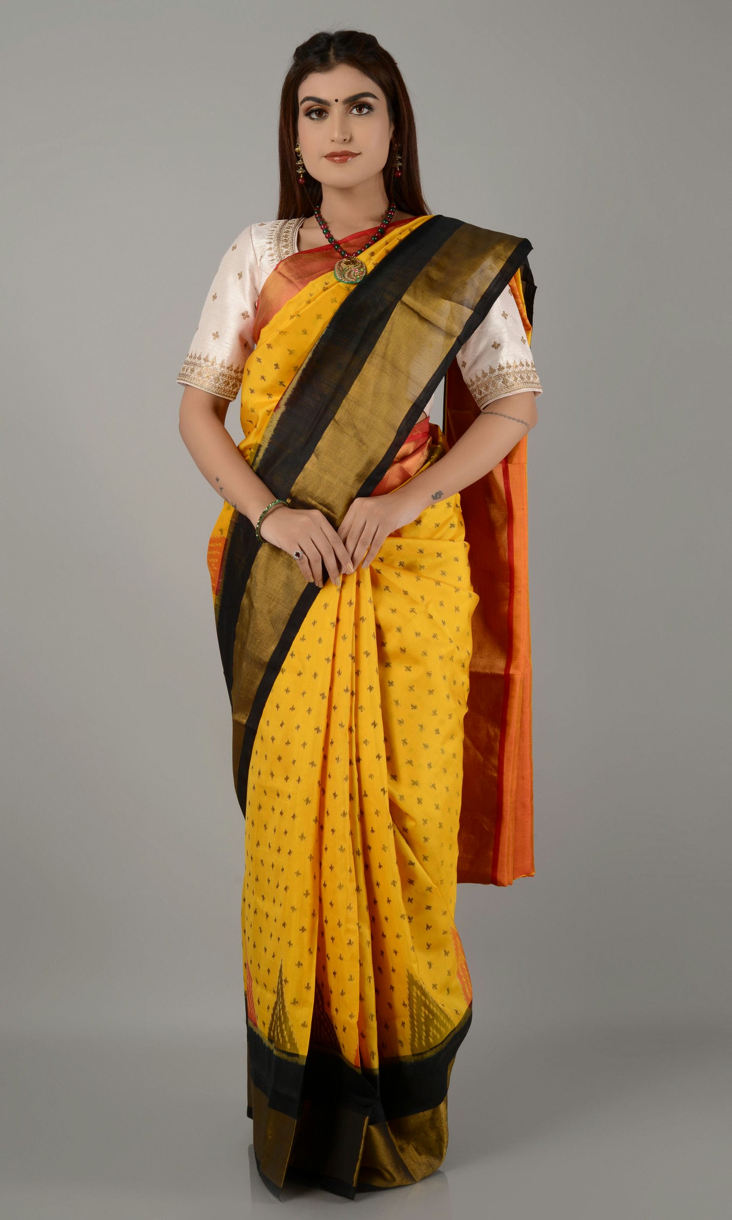 Rajkoti Patola Saree Triangle Border Bouti