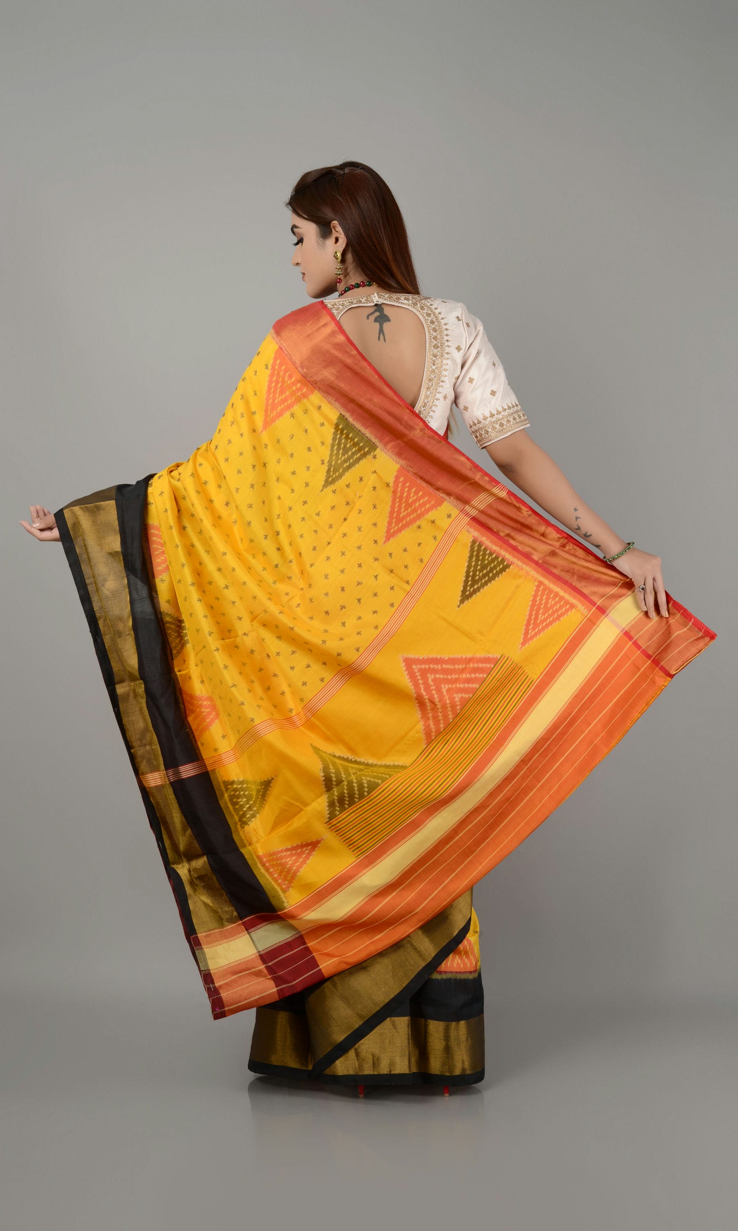 Rajkoti Patola Saree Triangle Border Bouti